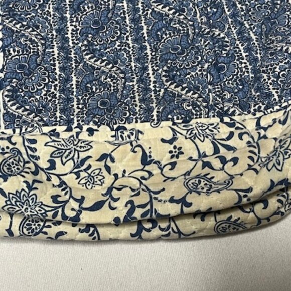 Lily Waters Expressions Quilted Floral Shoulder Zip Bag Blue White - Picture 13 of 16